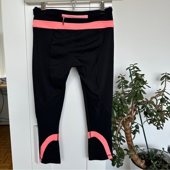 Lululemon Run: Inspire Crop II - Picture 2 of 7